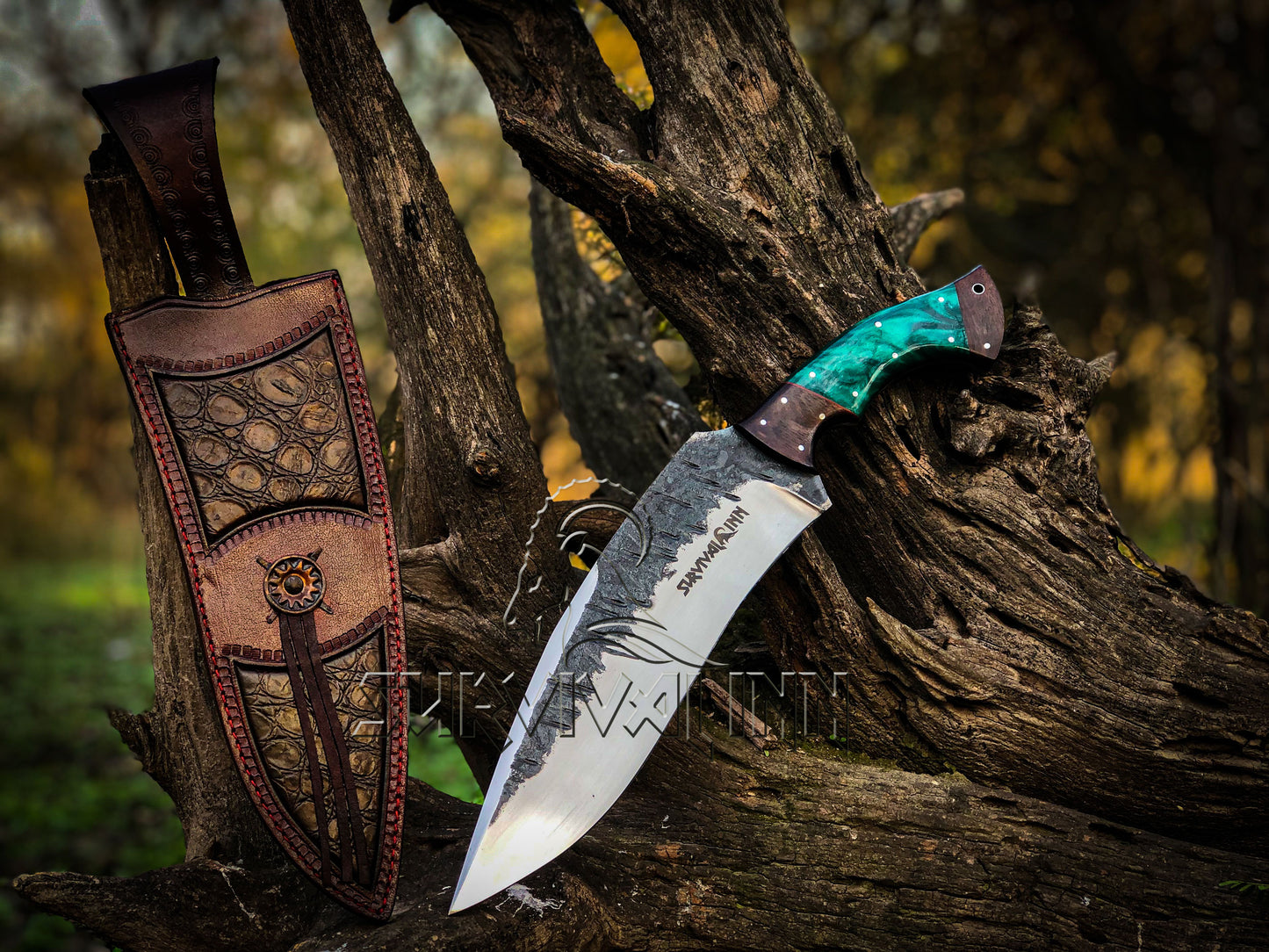 Mastercrafted Hand-Forged Bowie Knife – High-End Survival Knife for Discerning Outdoorsmen