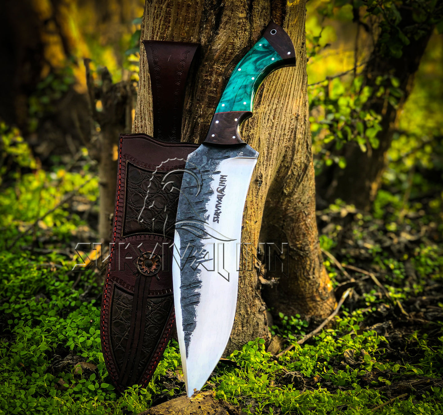 Mastercrafted Hand-Forged Bowie Knife – High-End Survival Knife for Discerning Outdoorsmen