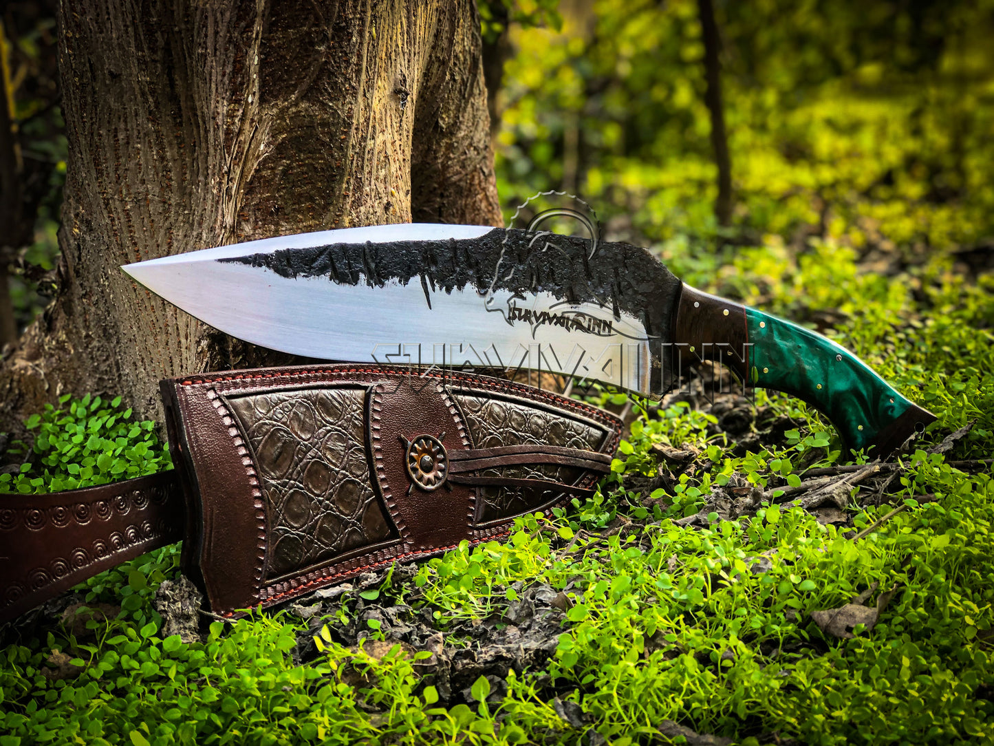 Mastercrafted Hand-Forged Bowie Knife – High-End Survival Knife for Discerning Outdoorsmen