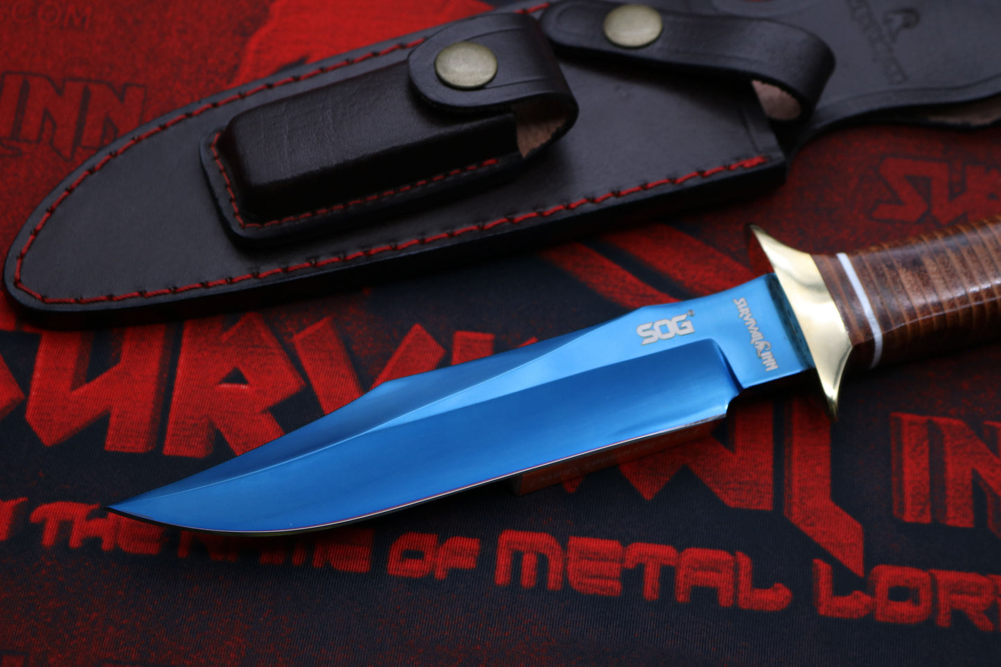 Blued high carbon steel Bowie blade with sharp clip point tip, Cold Steel tactical knife