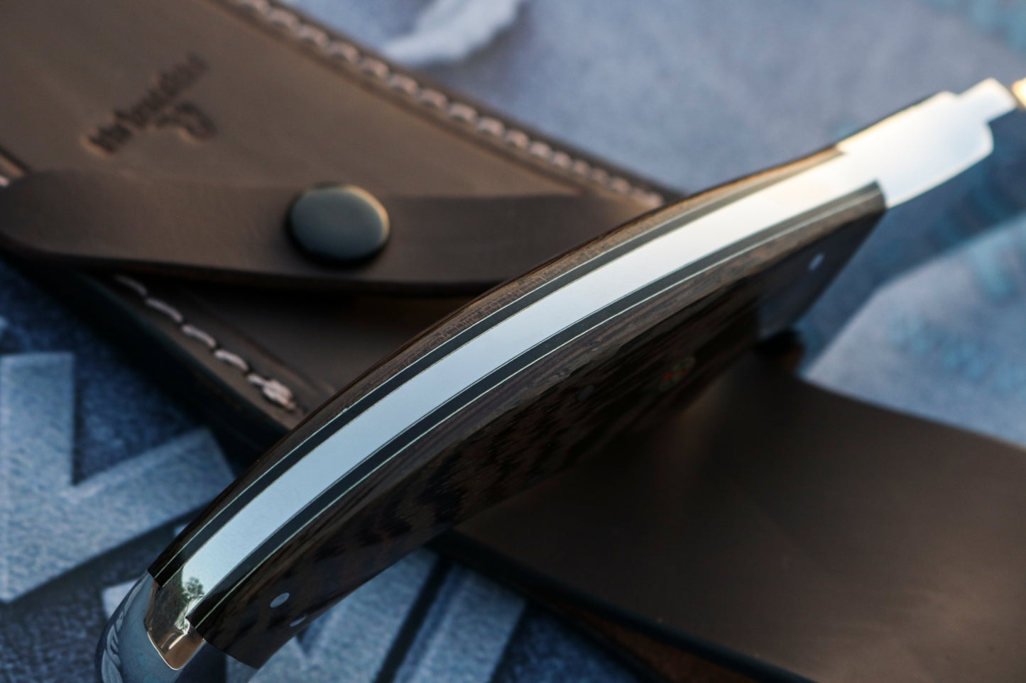 Precision Crafted Bowie Knife: Unrivaled Quality for the Modern Hunter