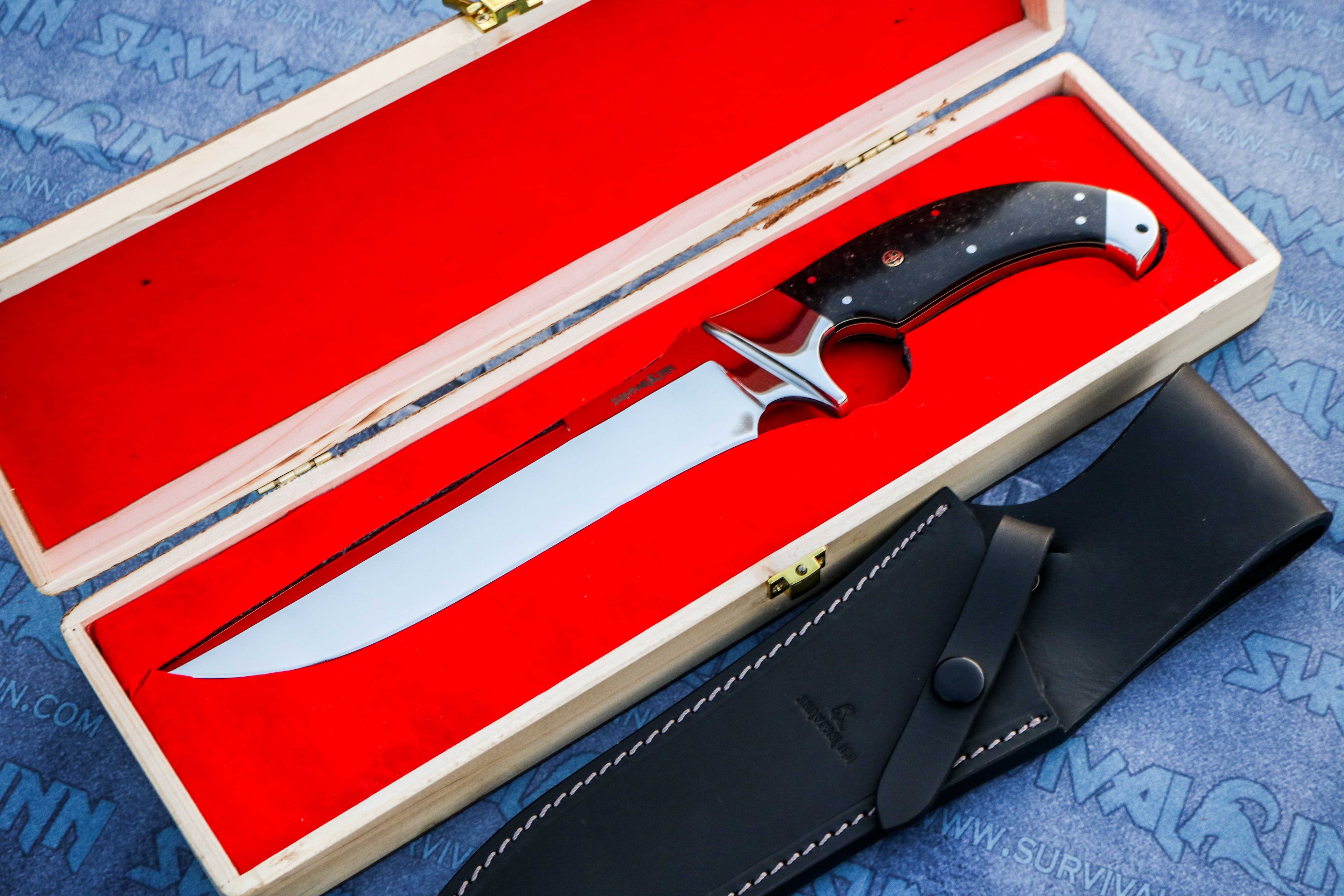 Load video: handmade premium craftsmanship knives