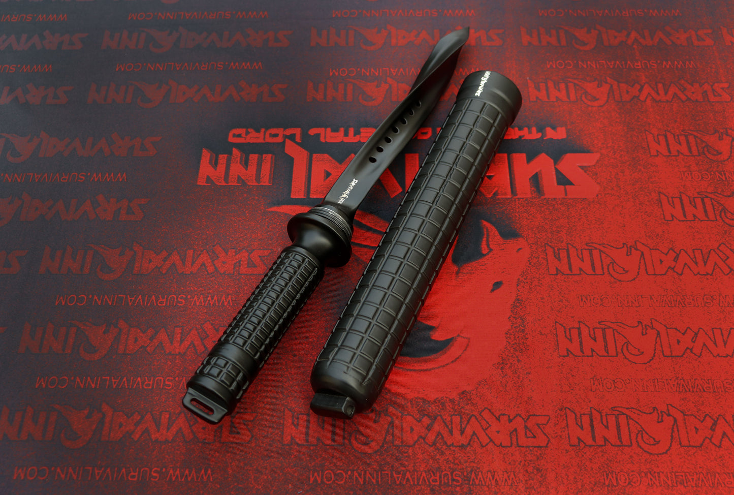 Close-up of tactical grip handle on Jagdkommando combat knife