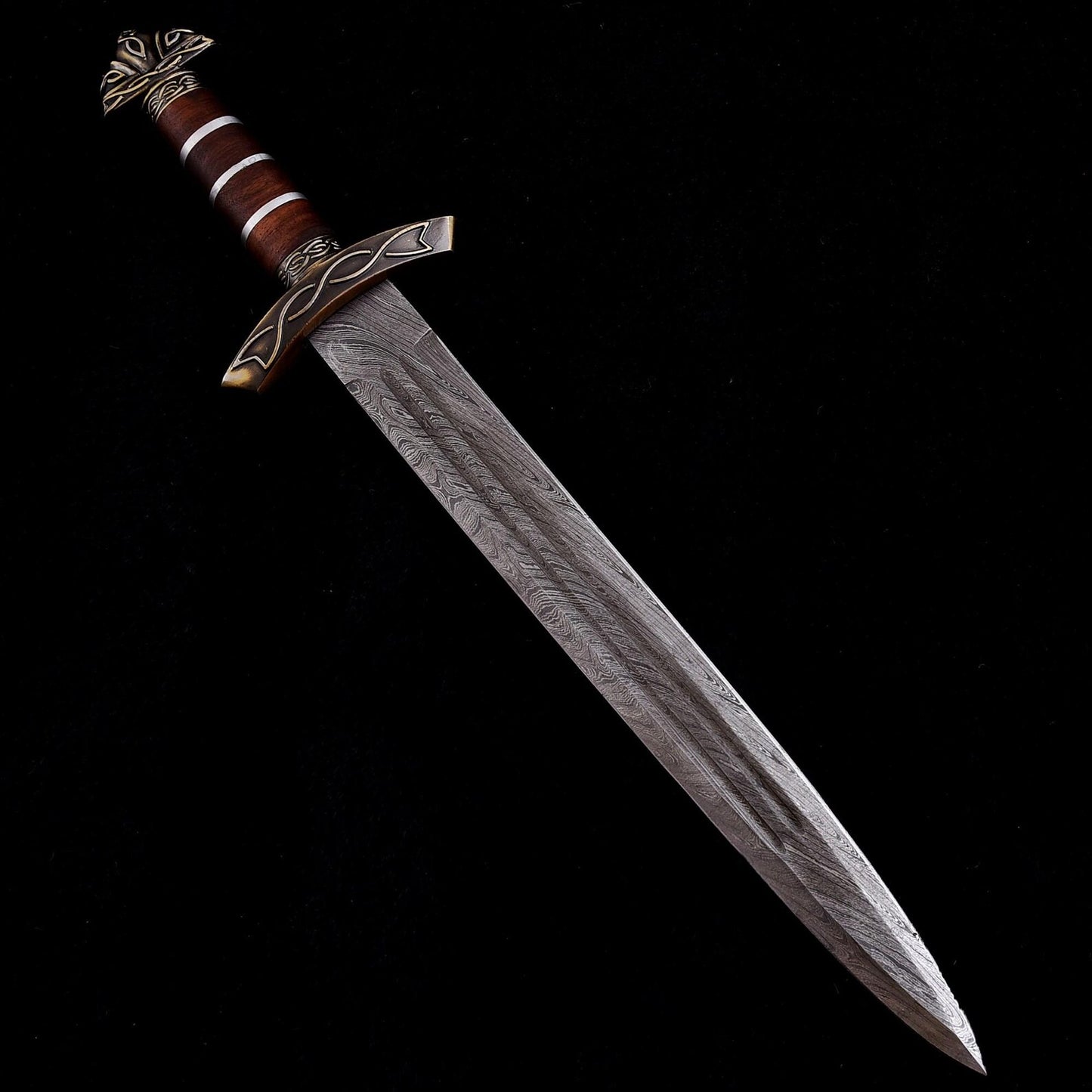 Handmade Damascus Steel Viking Sword: shorp Replica with wooden Scabbard